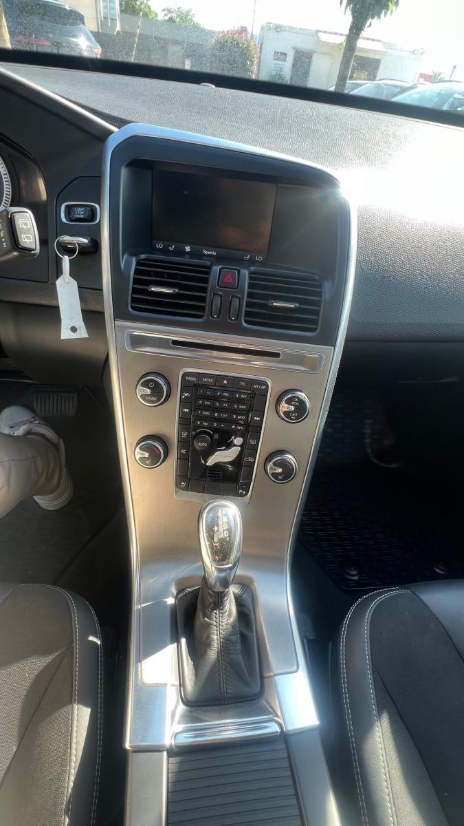 VOLVO - XC60 2.0 d4 Momentum 163cv geartronic