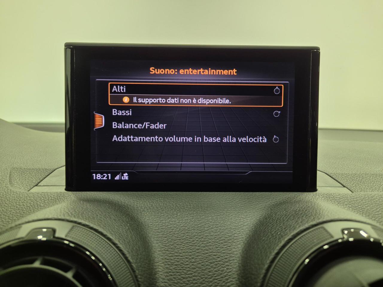 Audi Q2 1.6 tdi Design - NEOPATENTATI - Cruise/Lim - Sens. Post. - Navi