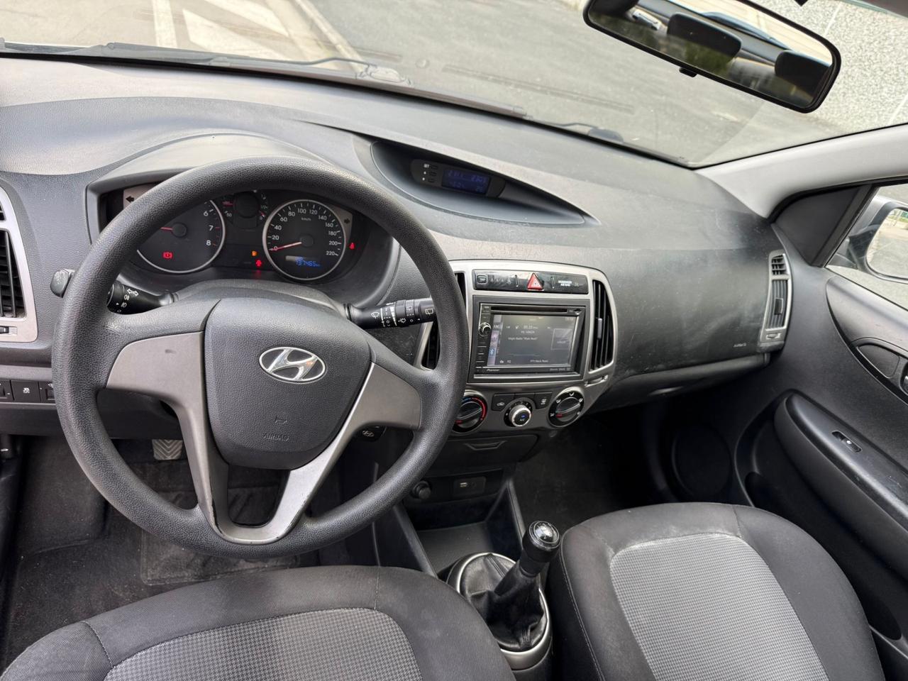 Hyundai i20 1.2 5p. 2013 137.000 KM