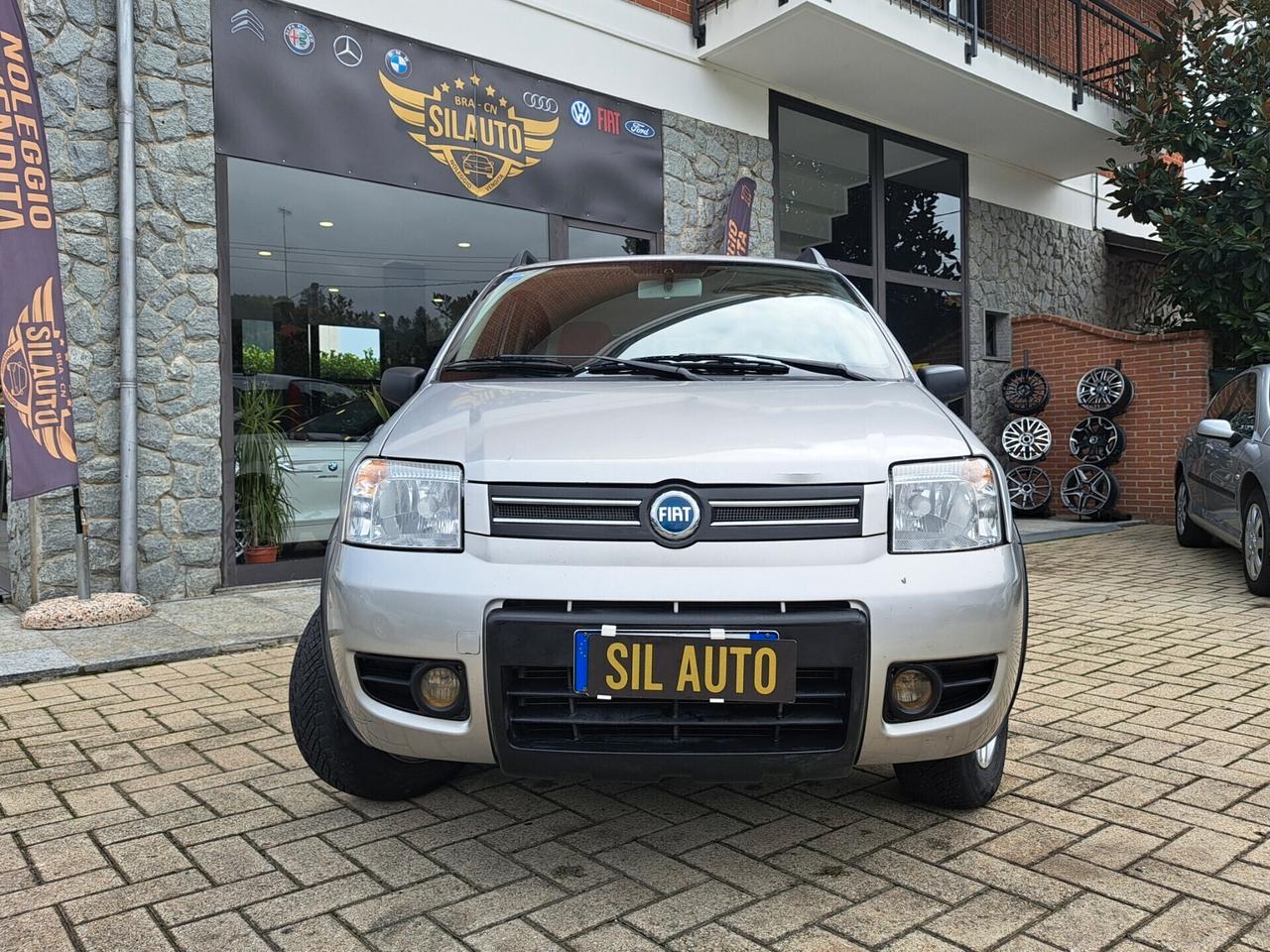 Fiat Panda 4x4 / 1.2 BENZ. / 60CV / OK NEOPATENTATI