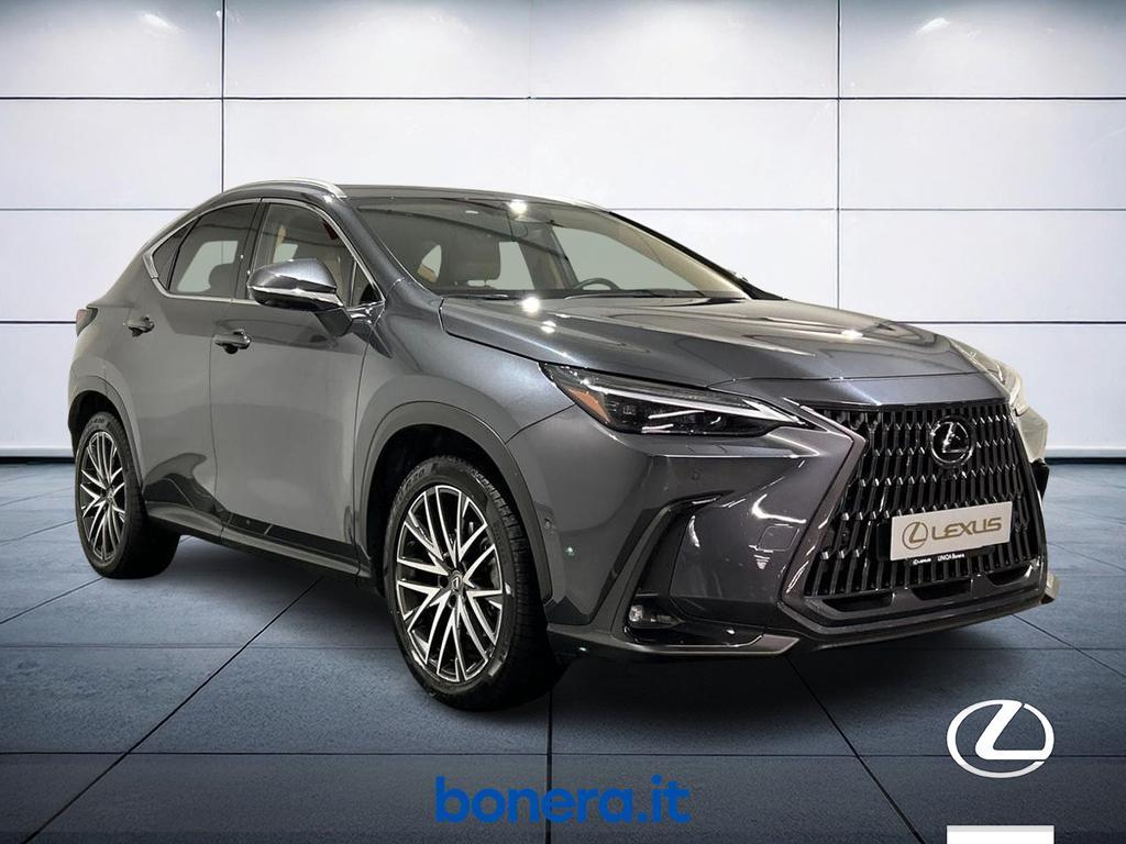 Lexus NX 2.5 Hybrid Luxury 4WD e-CVT