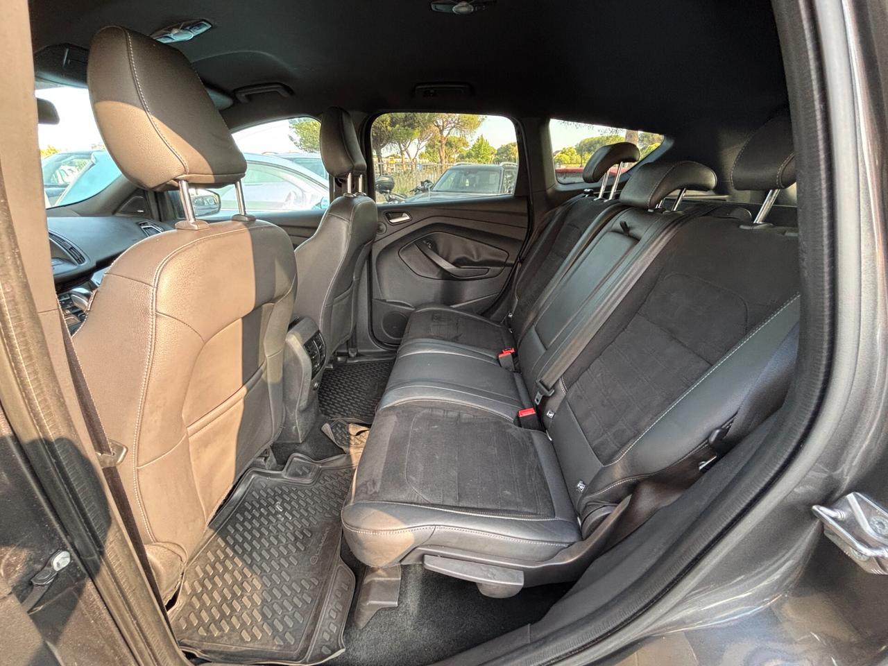 Ford Kuga 1.5 TDCI 120 CV S&S 2WD ST-Line