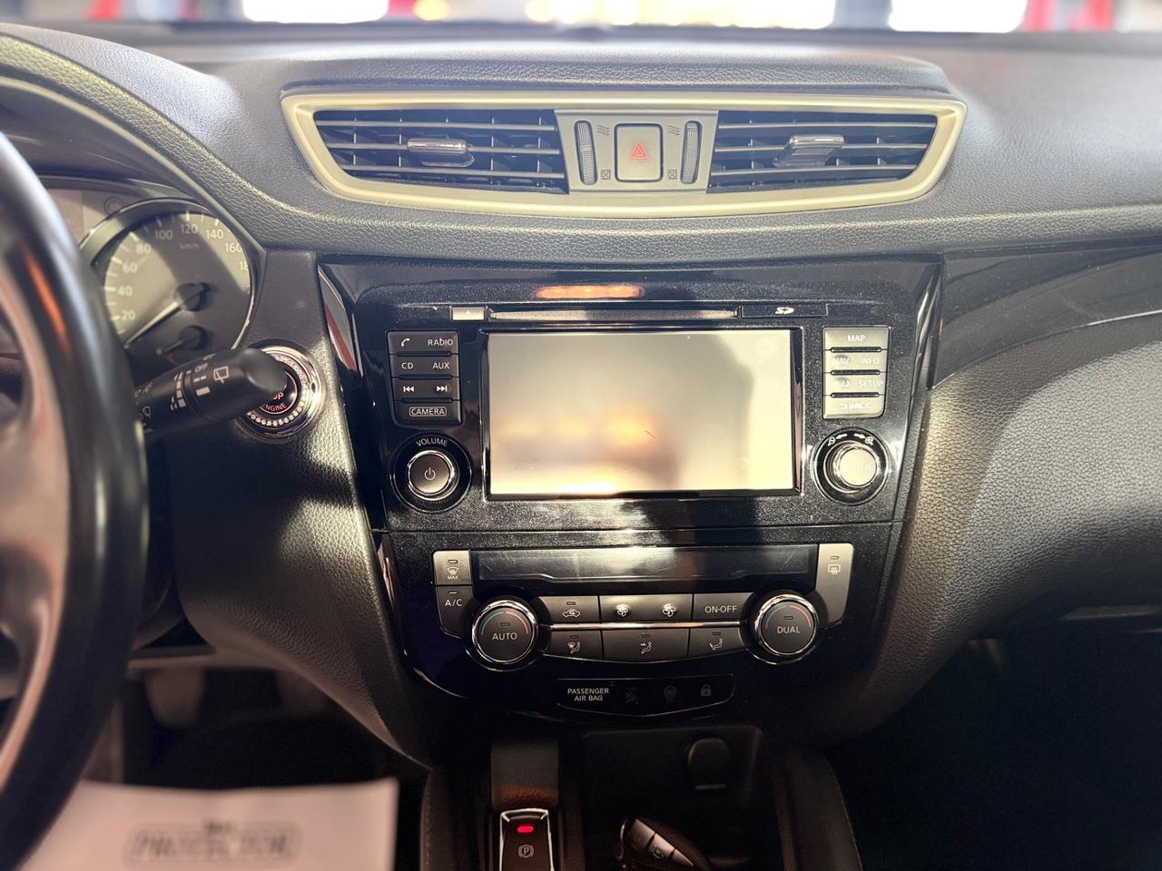 Nissan Qashqai 1.2 DIG-T Acenta PEEMIUM NEOPATENTATI