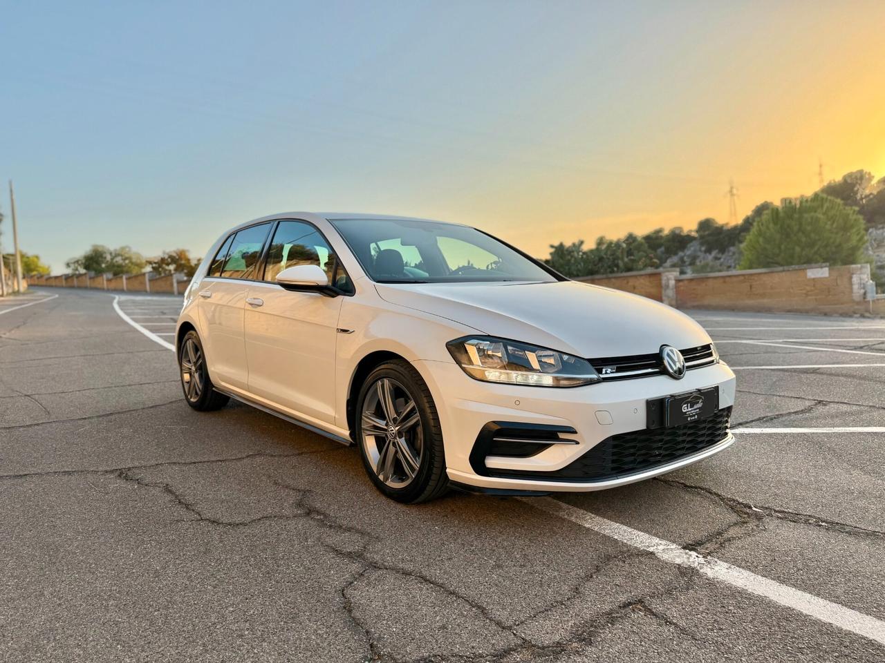 Volkswagen Golf 7.5 R-LINE/2.0 TDI 150 CV/CAR PLAY/17"