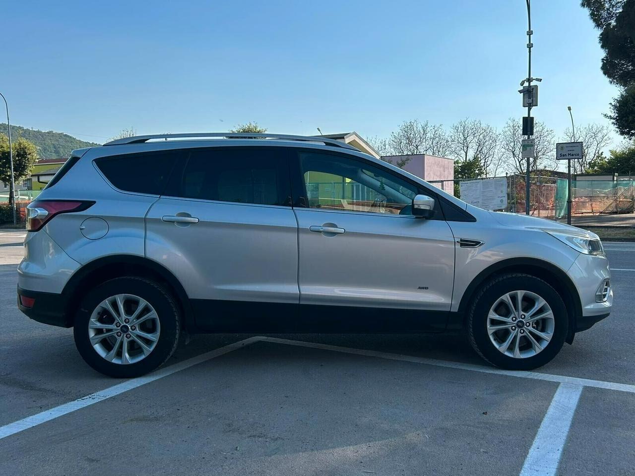 Ford Kuga 2.0 TDCI 150 CV S&S 4WD Powershift Titanium