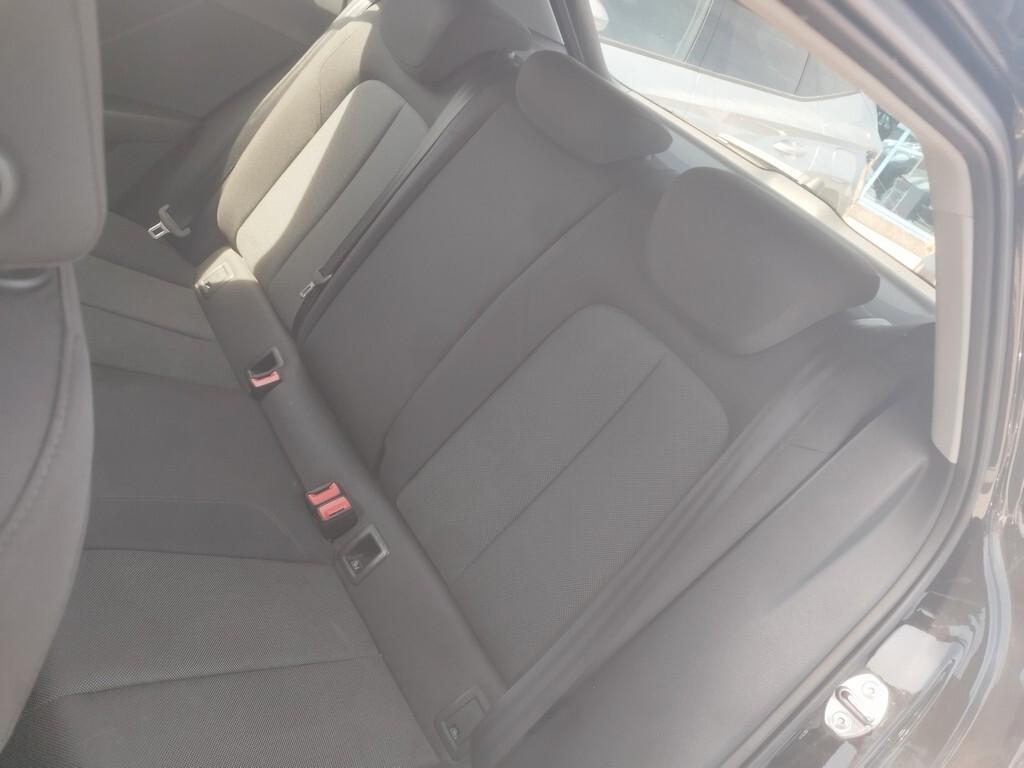 Audi Q2 30 TDI S tronic Business