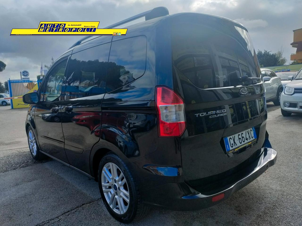 Ford Tourneo Courier 1.5 95cv TDCi Plus