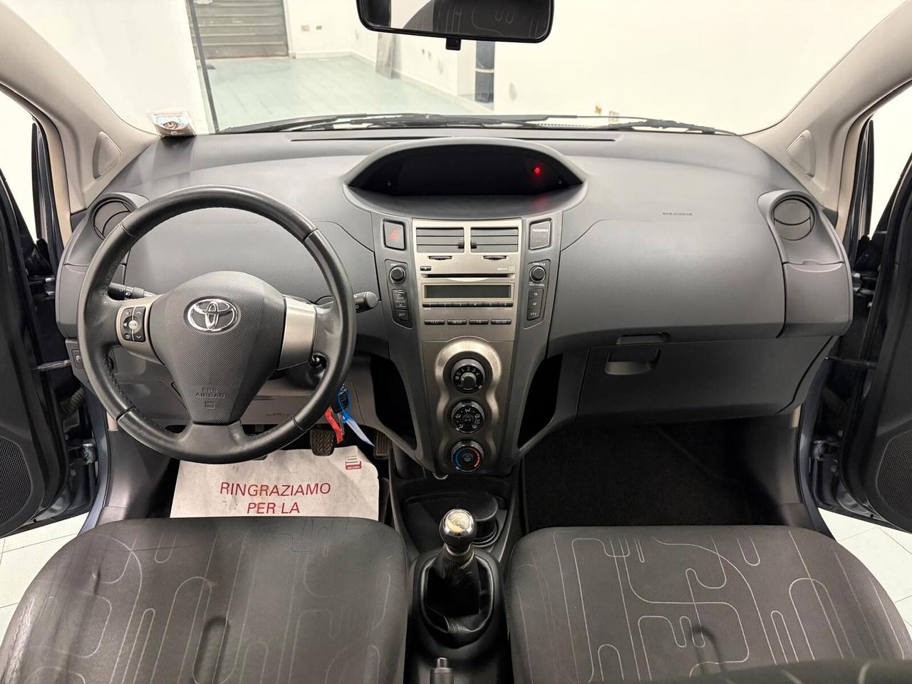 Toyota Yaris 1.0 TUTTO INCLUSO CHIAVI IN MANO LEGGI