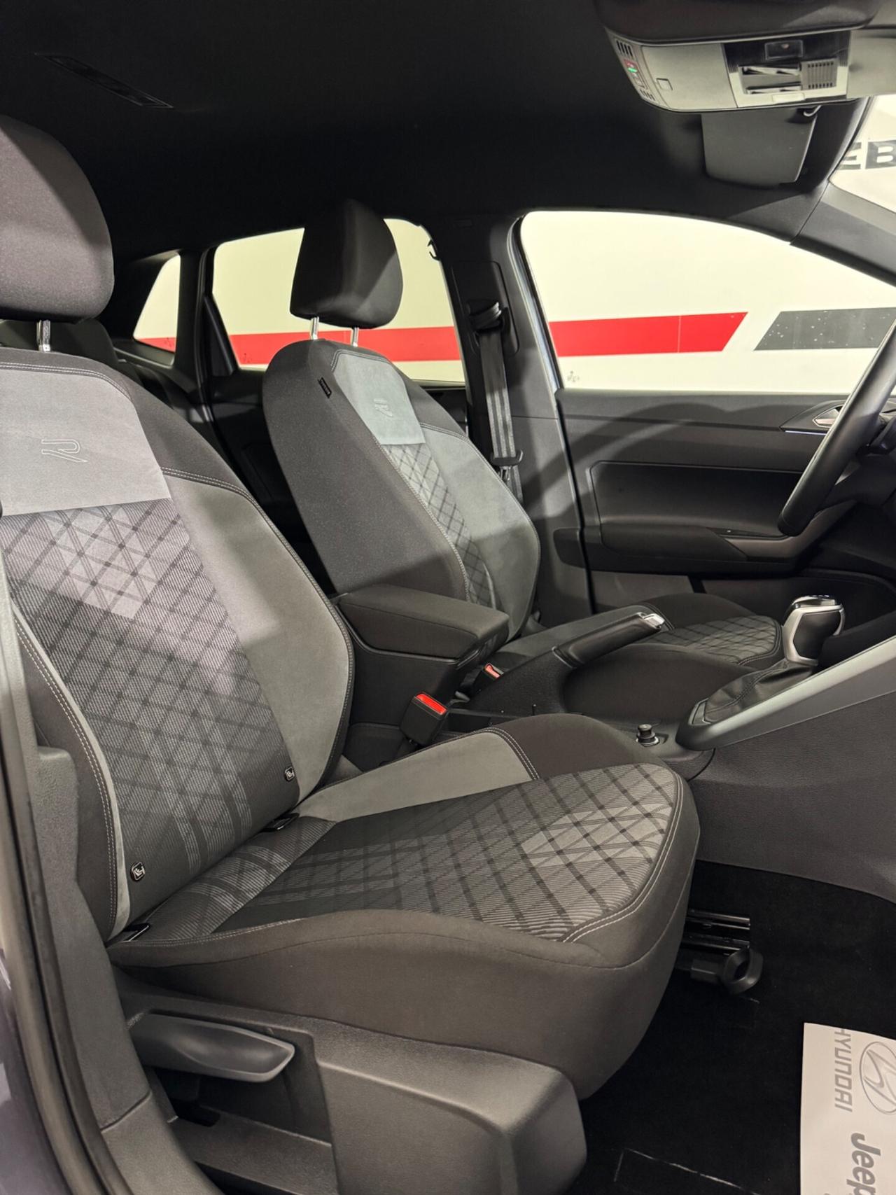 Volkswagen Polo 1.0 TSI DSG R-Line*SOLO 28.000 KM*