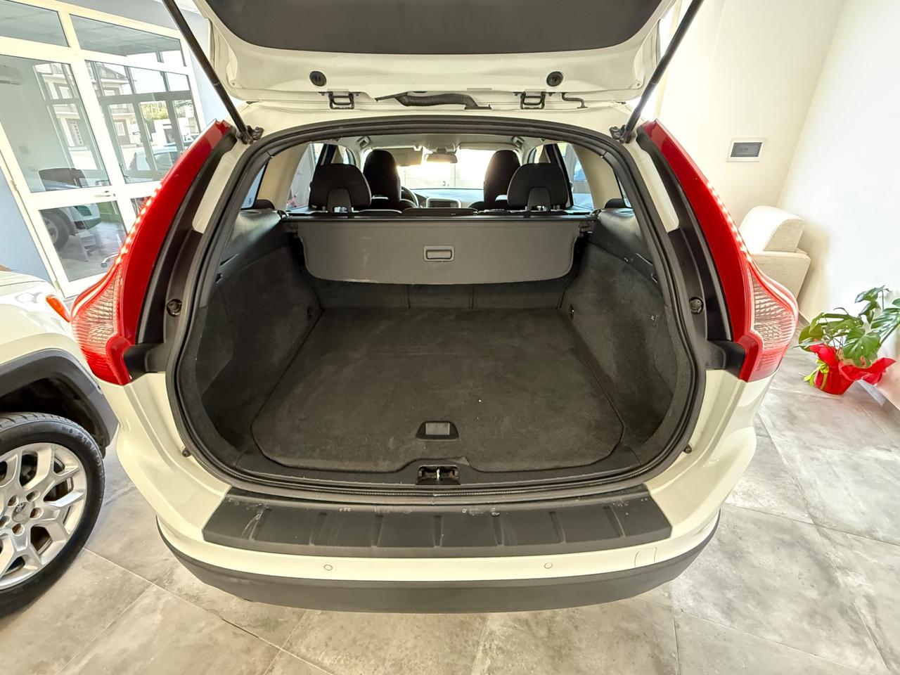 Volvo XC 60 XC60 D5 AWD Geartronic Momentum