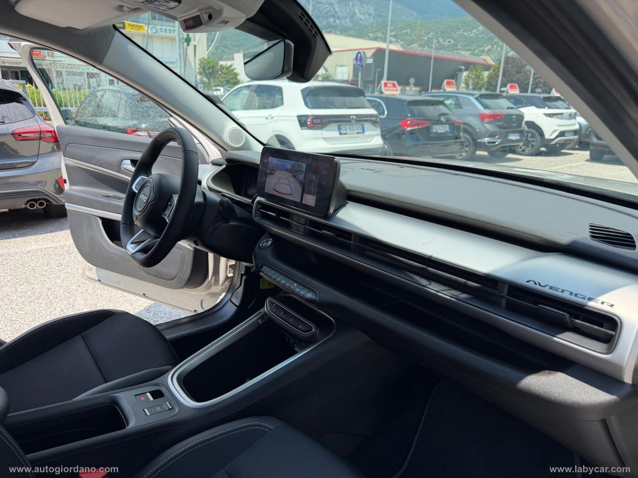 JEEP Avenger BEV Summit 420 156 CV CERCHI IN LEGA DA 18