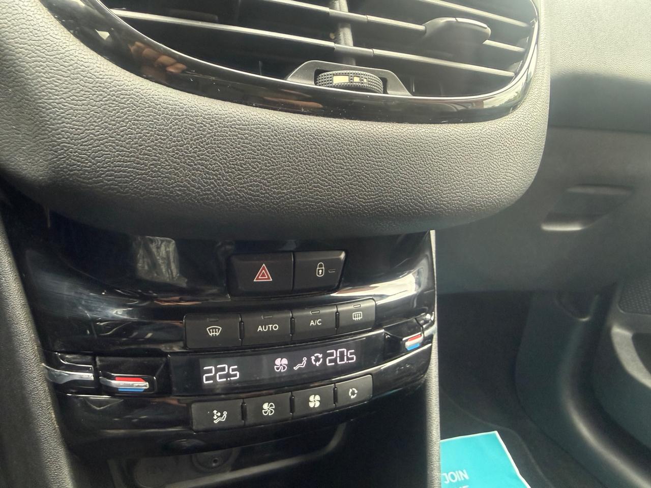 Peugeot 208 1.4 HDi 68 CV 5 porte Allure