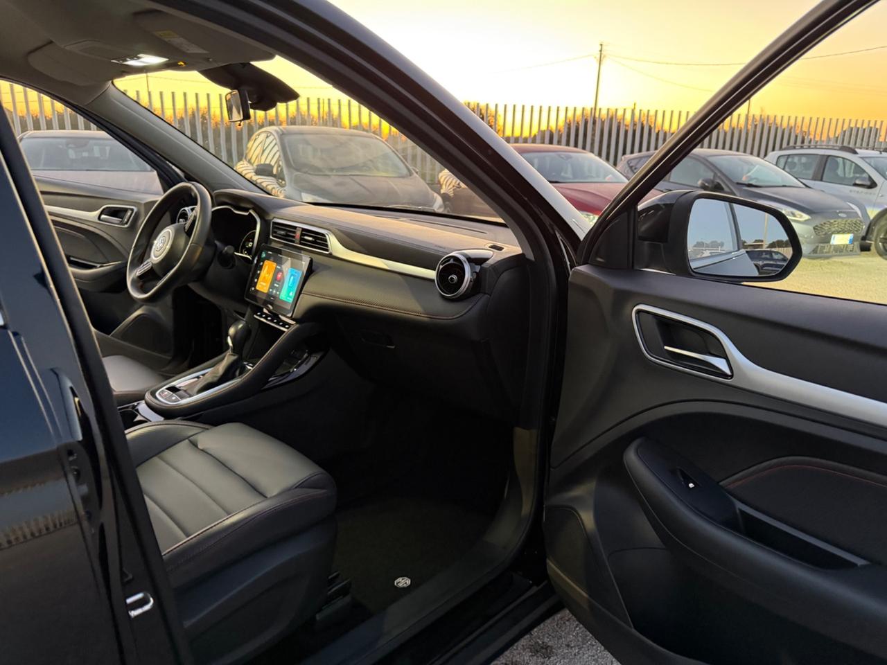 MG ZS 1.0T-GDI 111CV AUT LUXURY FULL LED MY24