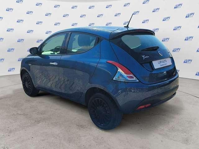 Lancia Ypsilon 1.0 firefly hybrid Silver s&s 70cv