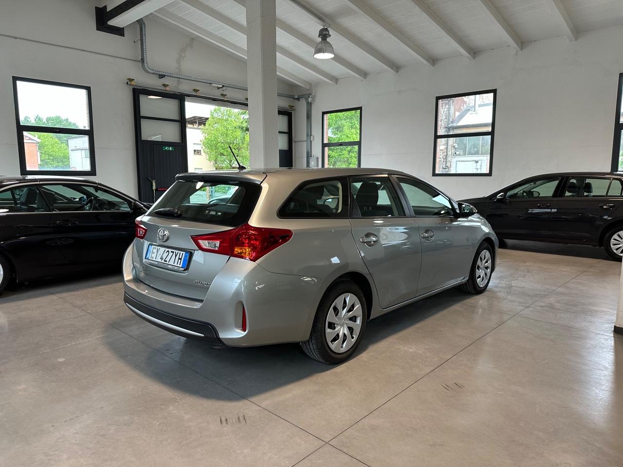 Toyota Auris Touring Sports 1.4 D-4D Active