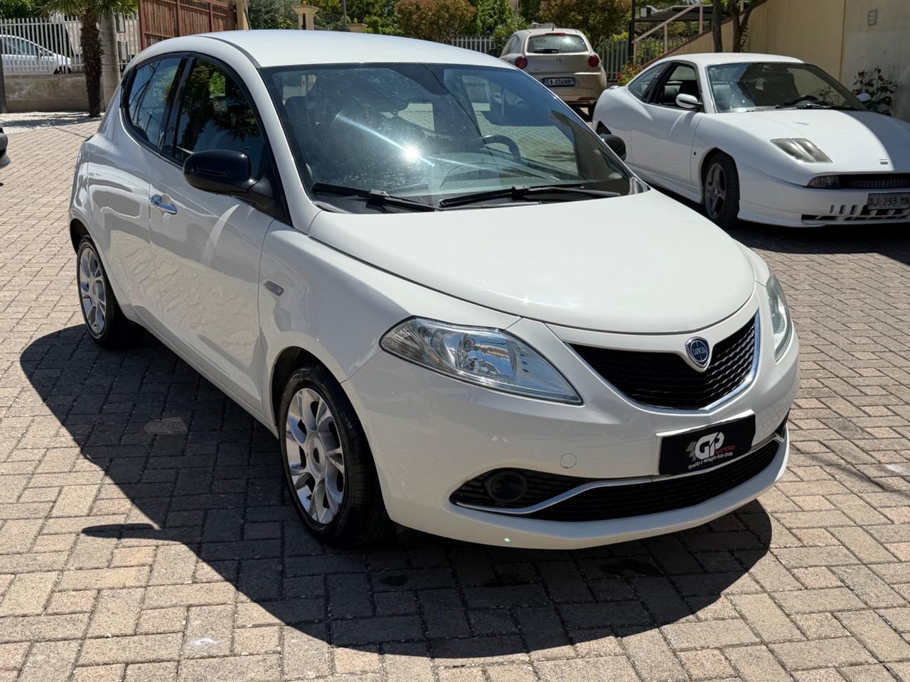 Lancia Ypsilon 1.2 69 CV 5 porte Platinum