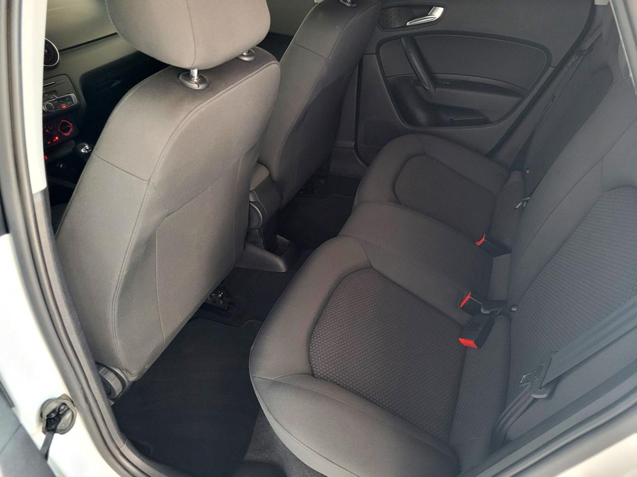 Audi A1 SPB SPORTBACK 1.6 TDI S TRONIC BLUETOOTH LED