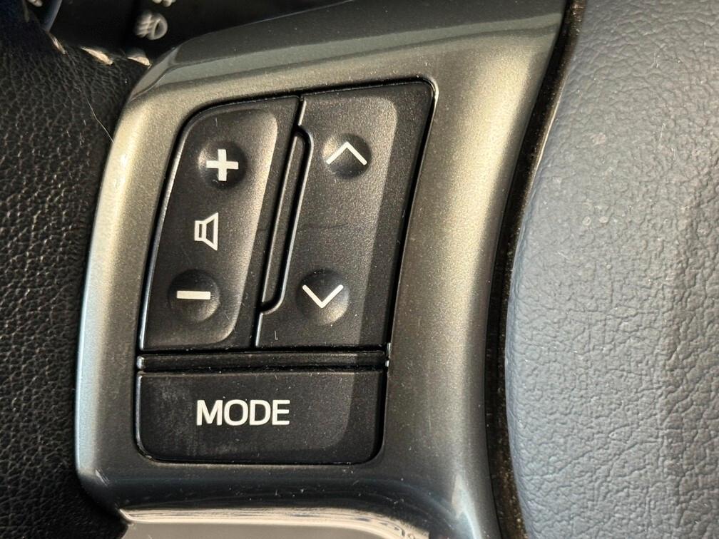 Toyota Yaris 5p 1.5h Style Hybrid aut Pano Navi Cam 16" Neopat