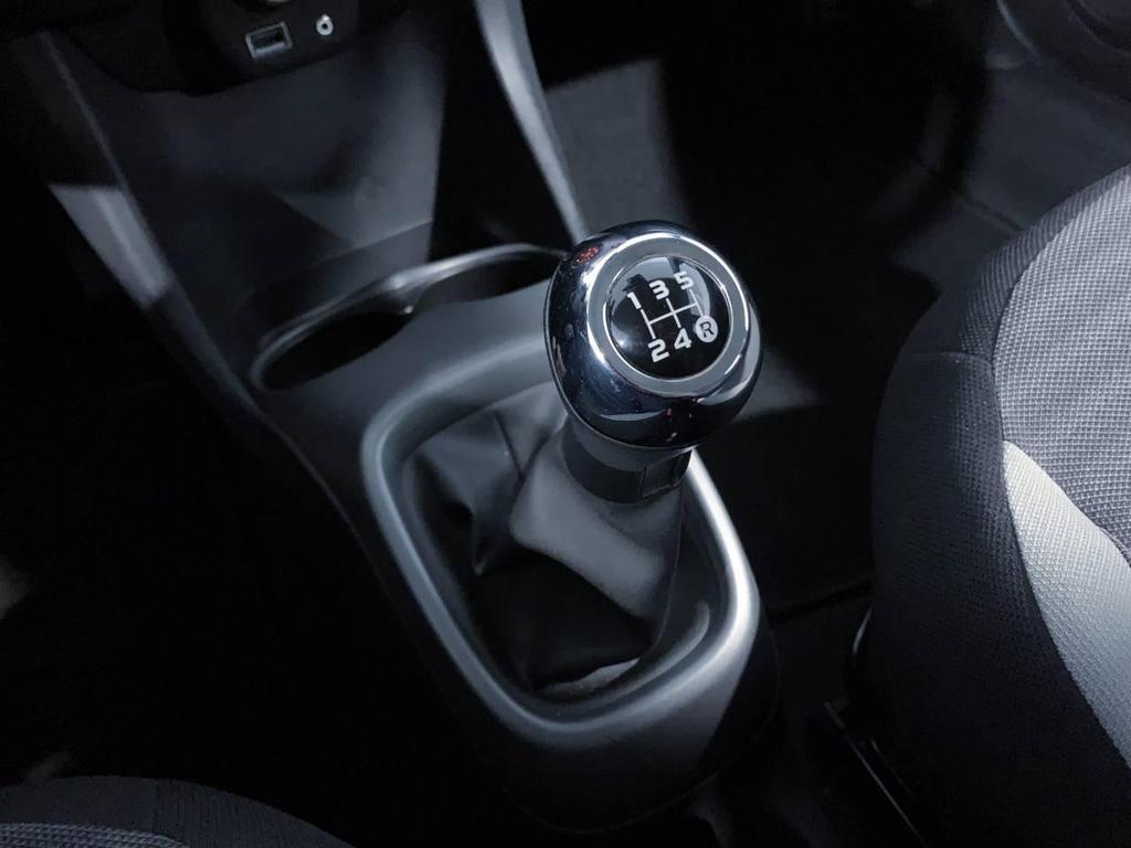 Toyota Aygo 5 Porte 1.0 VVT-i x-clusiv red pack