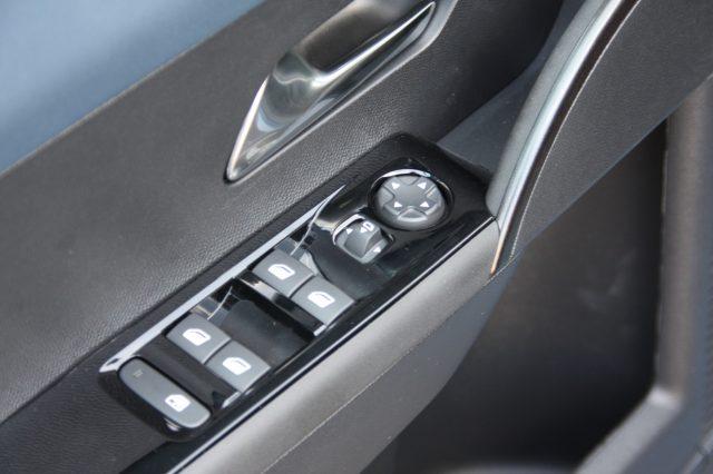 LANCIA Ypsilon 51kWh Edizione Cassina NUOVO