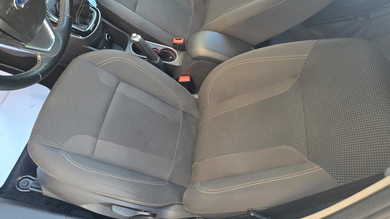 Ford Fiesta 1.5 TDCi 75CV 5 porte Titanium Neopatentati