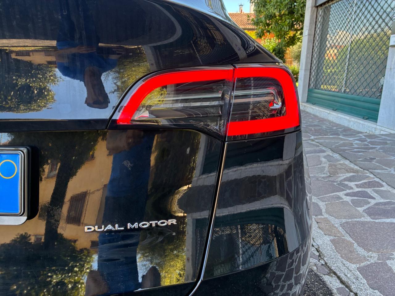 Tesla Model Y Long Range Dual Motor Aziendale