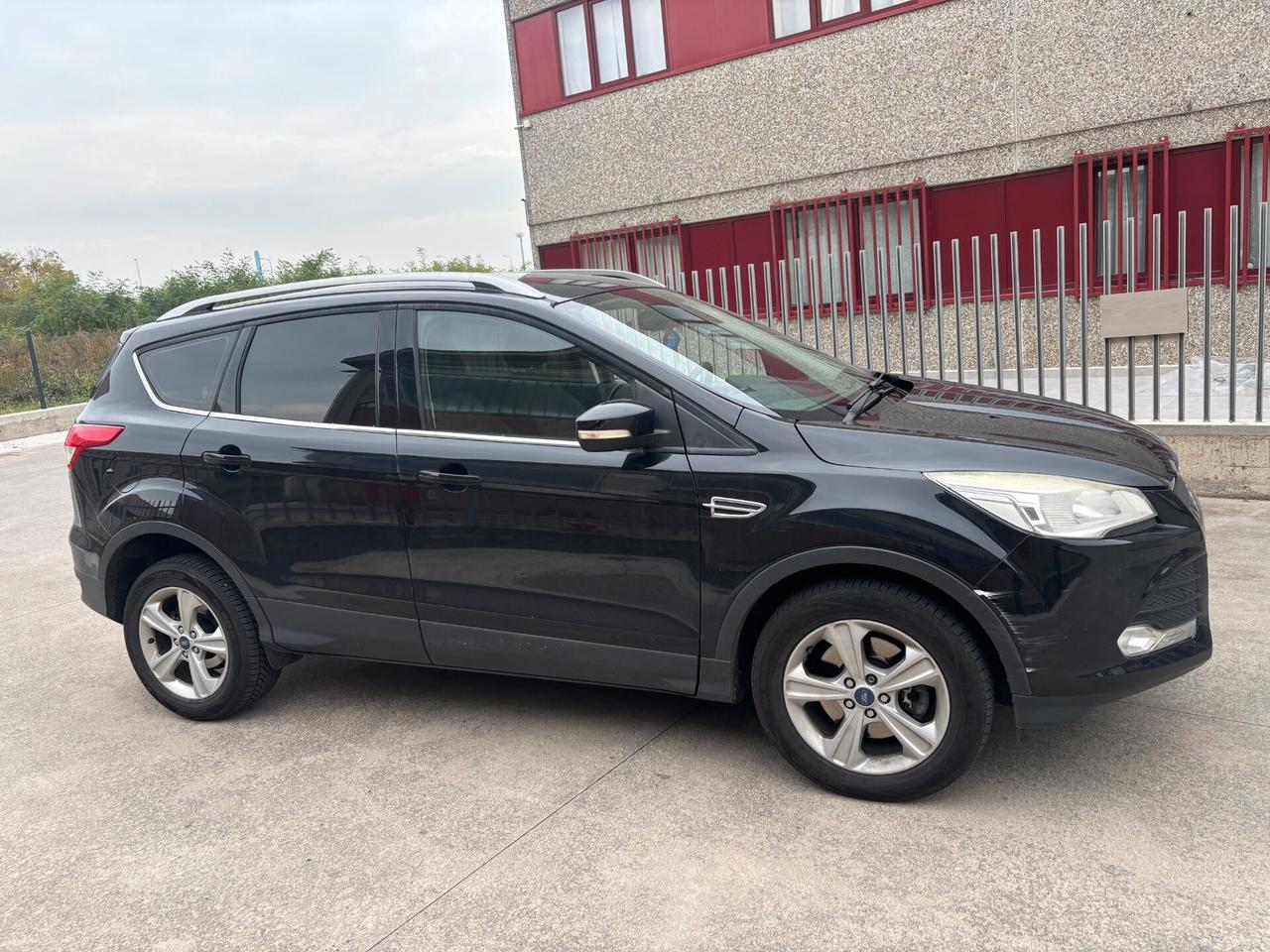 Ford Kuga 2.0 TDCI 140 CV 2WD