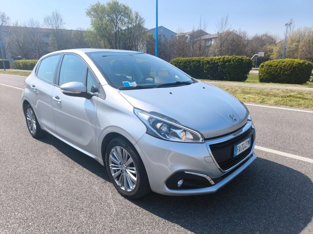 PEUGEOT 208 1,2 BENZ- KM 70000-UNIPROPRIETARIO-EURO 6