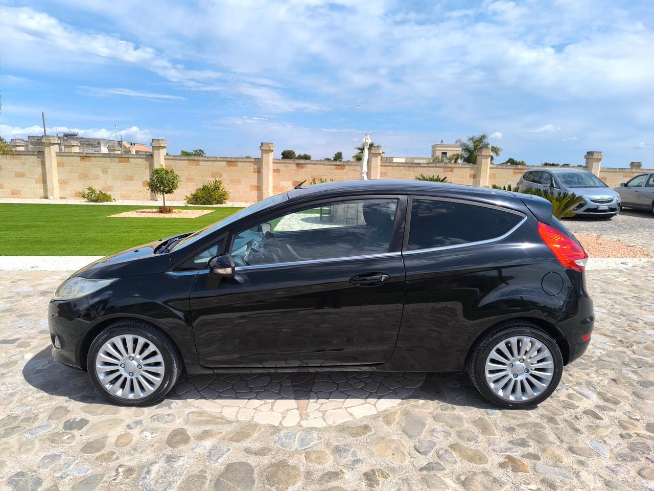 Ford Fiesta 1.2 82CV 3 porte Titanium perfetta full optional