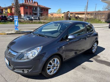Opel Corsa 1.2 3 porte b-color