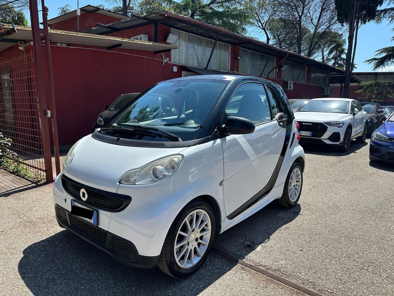 Smart ForTwo 1000 45 kW MHD coupé pure
