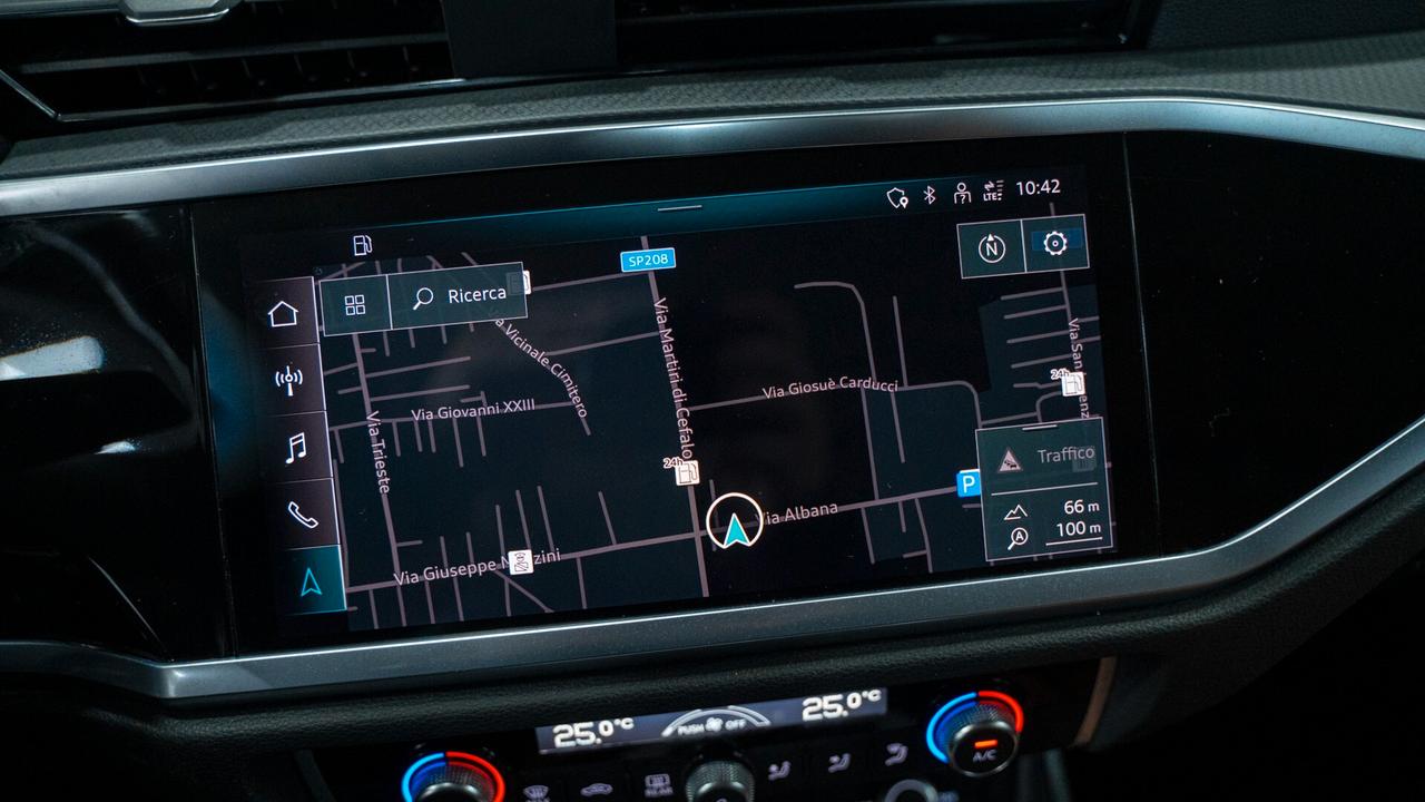 Audi Q3 35 2.0 TDI S TRONIC SPORT SONOS PELLE NAVI FULL OPTIONAL