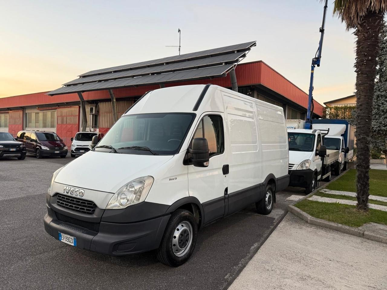 IVECO Daily 35S12 2.3 TDI 125 CV EURO 5 PASSO MEDIO