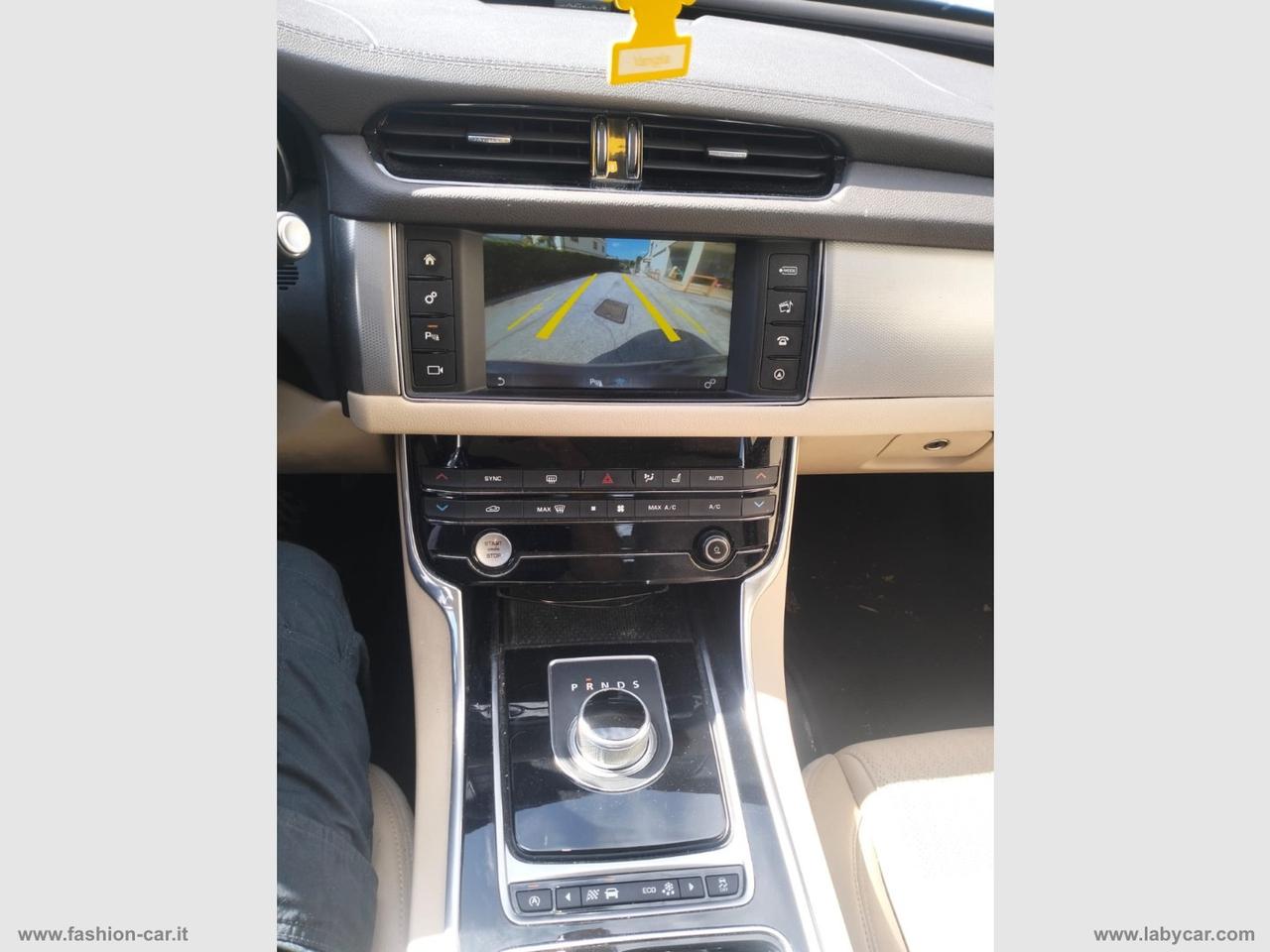 JAGUAR XF 2.0 D 180 CV aut. Prestige