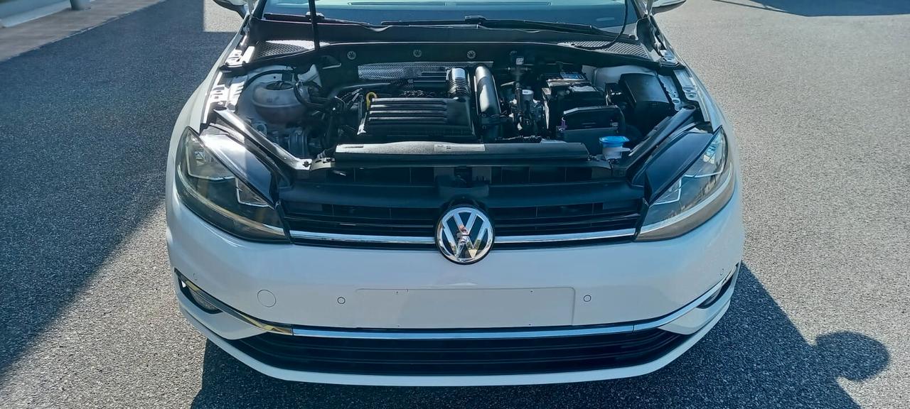 Volkswagen Golf 7 Benzina -GPL cc. 1.4 CV. 125 TSI Executive BluMotion Tech Allestimento Highline Cambio Automatico 7 Marce DSG 5 Porte 5 Posti.