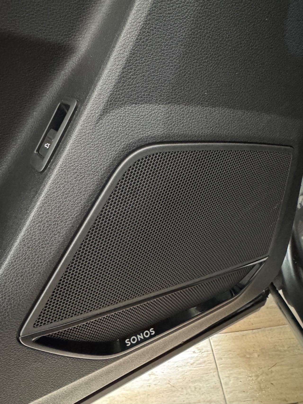 Audi Q3 40 TDI quattro S tronic Identity Black