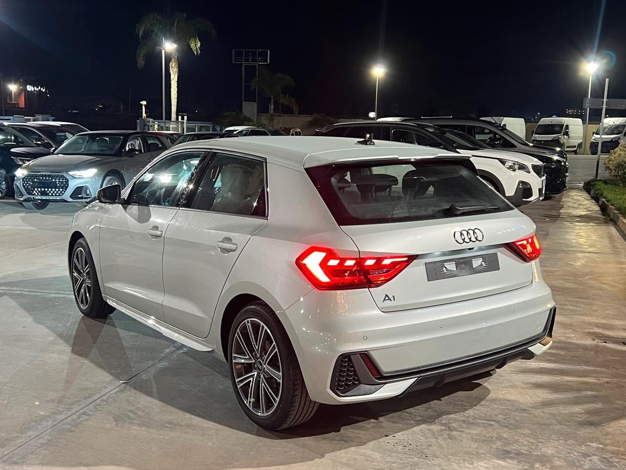 Audi A1 Spb 30 SLine possibilità noleggio no scoring