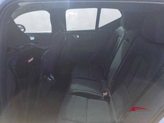 VOLVO XC40 T2 Momentum