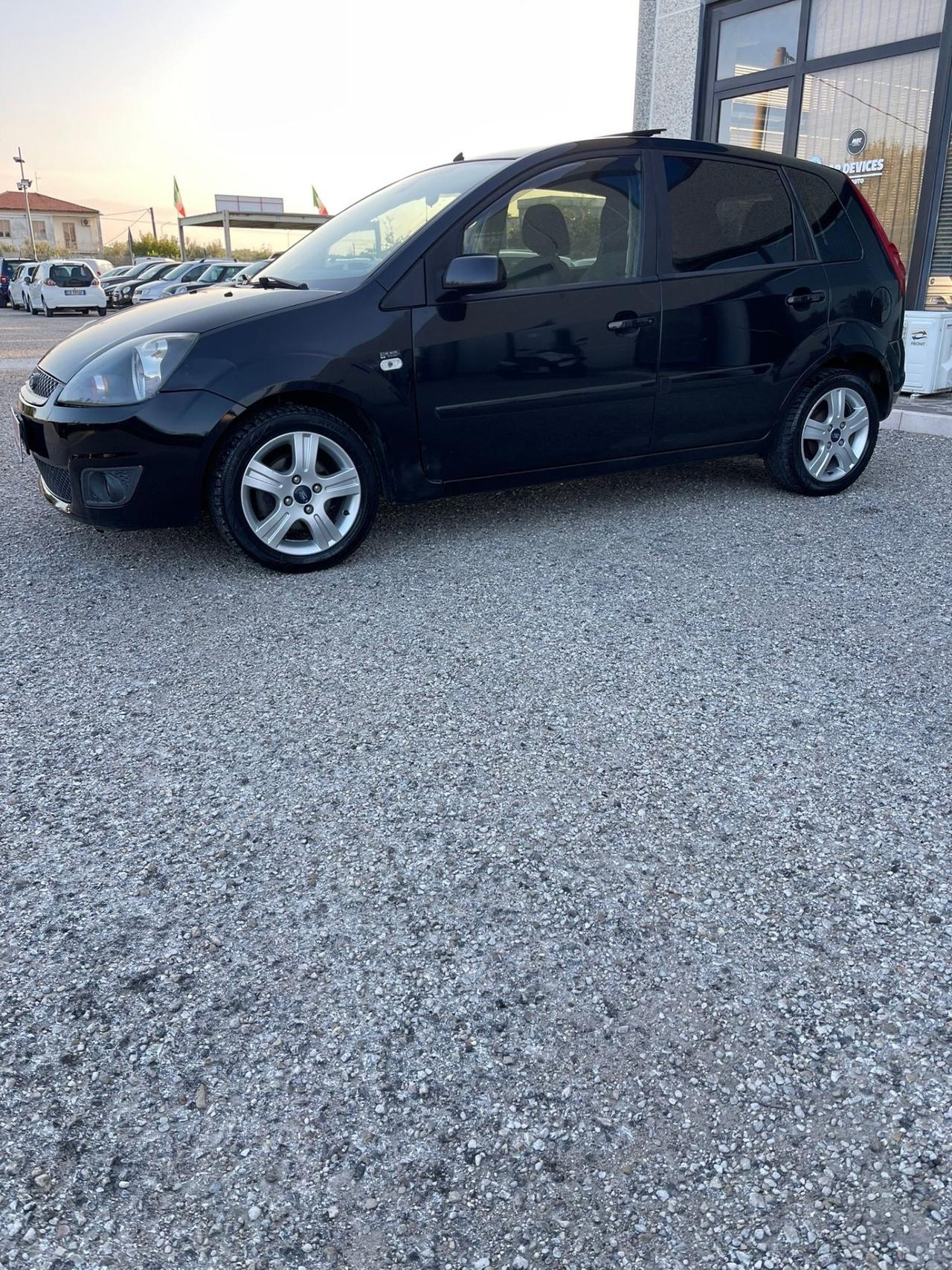 Ford Fiesta 1.4 TDCi - TETTUCCIO- NEOPATENTATI