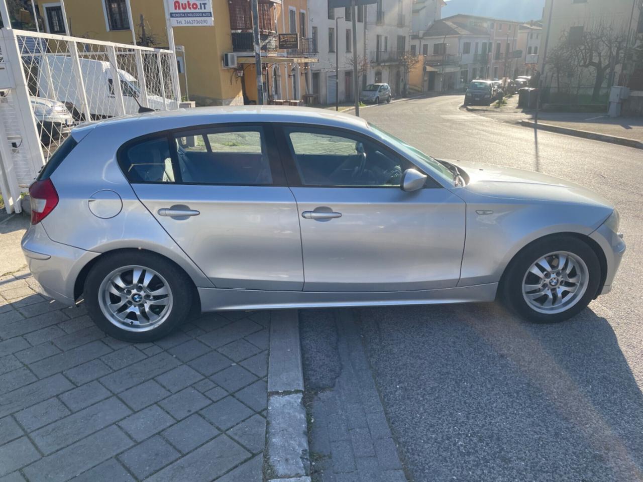Bmw 118 118d cat 5 porte Attiva
