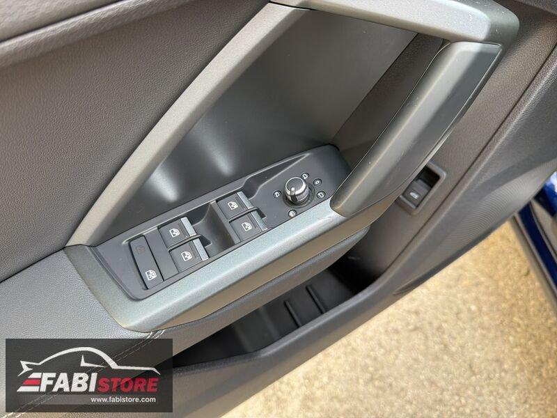 Audi Q3 Sportback 35 TDI 150 Cv S-Tronic S-Line interno ed esterno