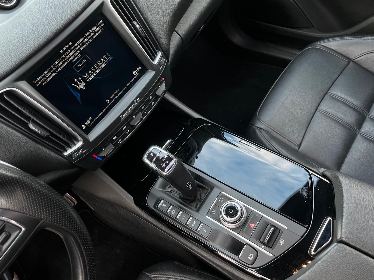 Maserati Levante 3.0 V6 DS 250cv GranSport Q4 auto Grigio Lava Opaco