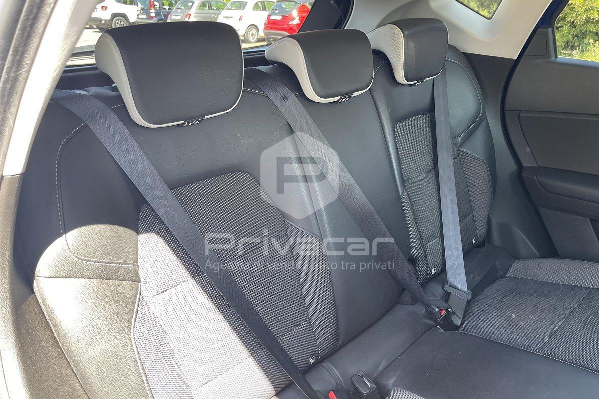 RENAULT Captur Plug-in Hybrid E-Tech 160 CV Intens
