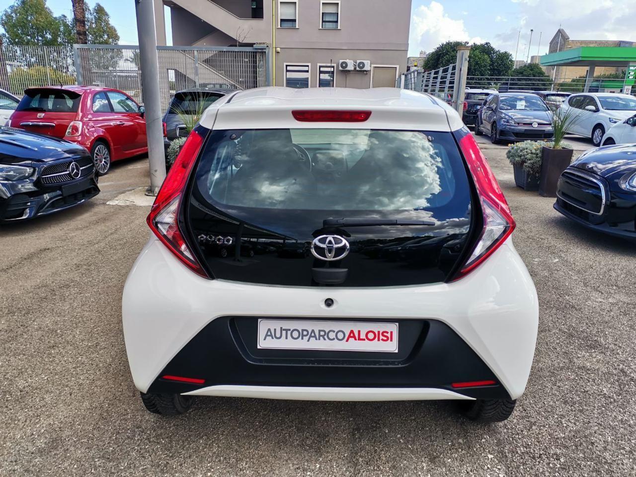 Toyota Aygo Connect 1.0 VVT-i 72CV 5 porte