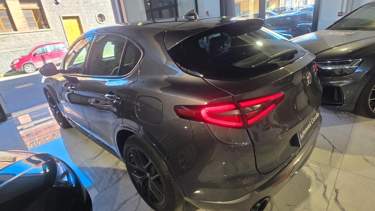 Alfa Romeo Stelvio 2.2 Turbodiesel 210 CV AT8 Q4 Veloce Tì