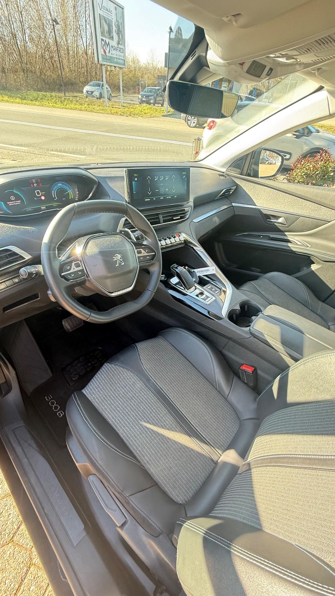 PEUGEOT GT 3008 HYBRID/BENZINA 2022