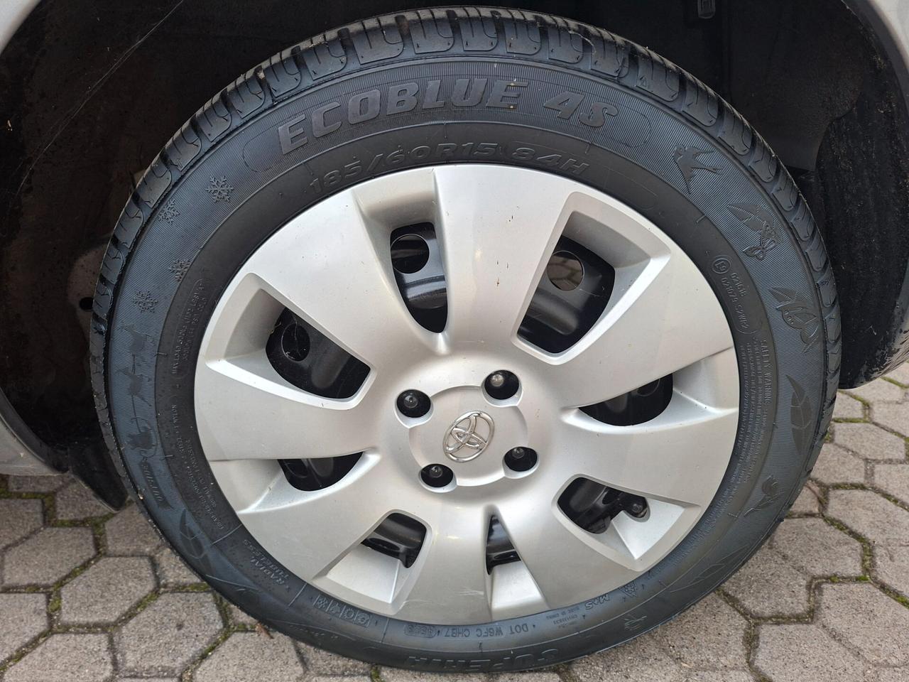 Toyota Yaris 1.3 5p. Sol *NEOPATENTATI*