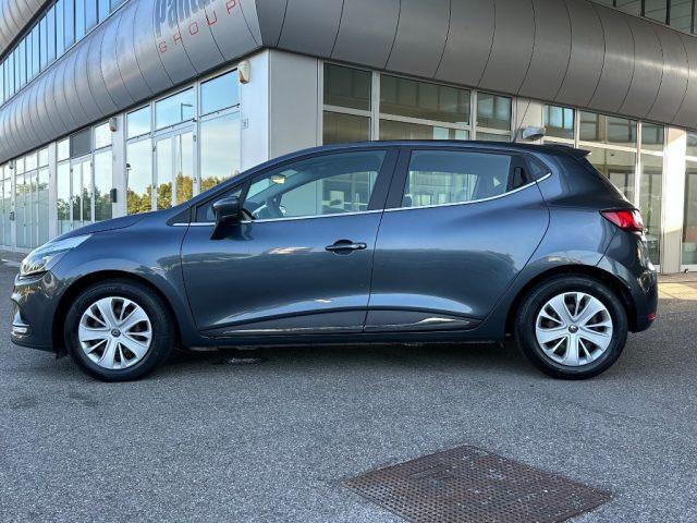 RENAULT Clio 1.2 75 CV 5P. Duel