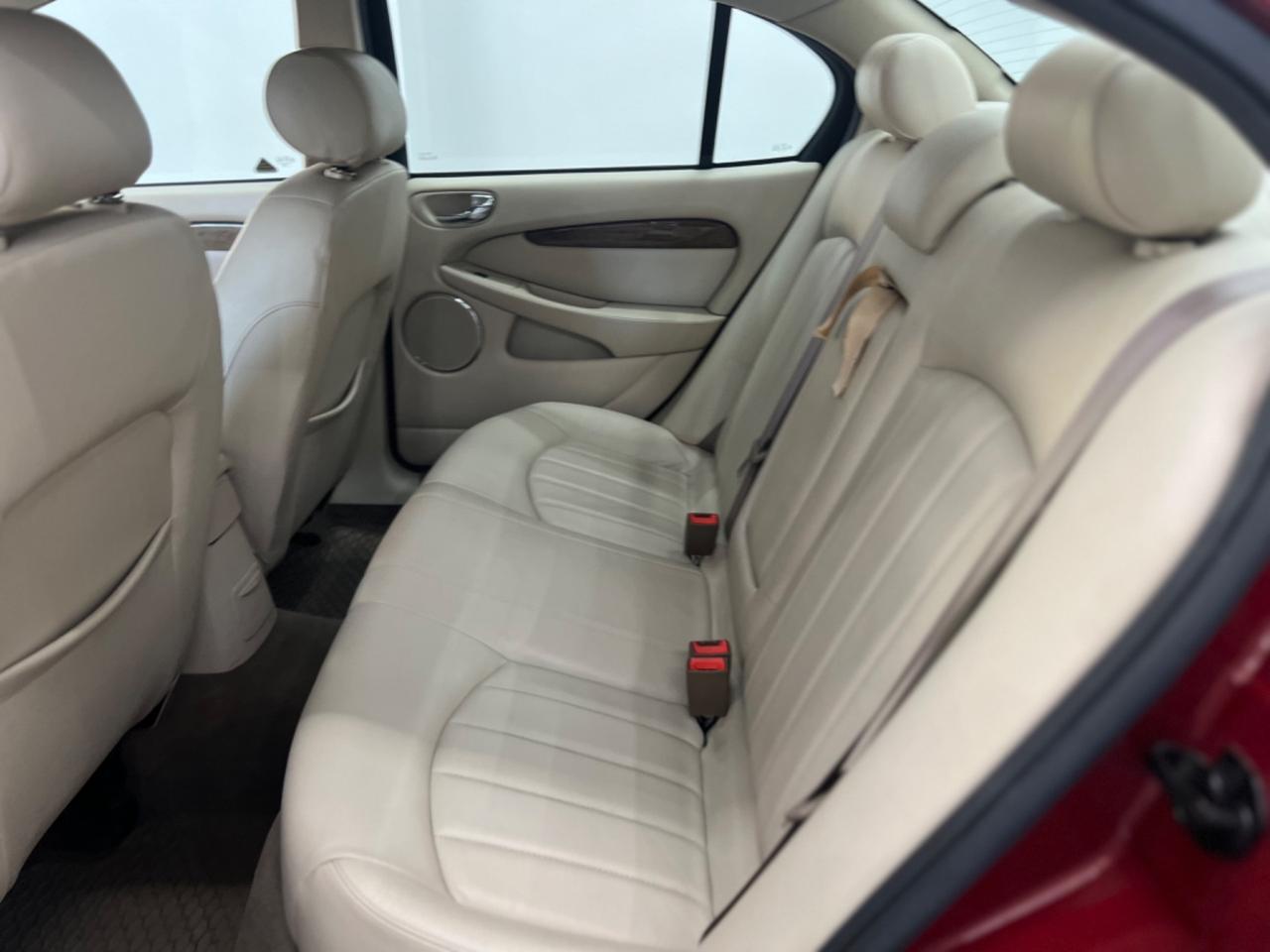 Jaguar X-Type 2 litri V6 24V cat 2002