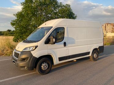 Peugeot Boxer 335 L2 H2 2.0 BlueHDI 130cv